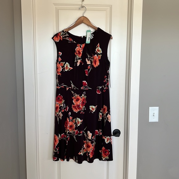 Size 14 NWT, Wisp dress. Super cute burgundy colors with flattering waist! - Picture 3 of 3